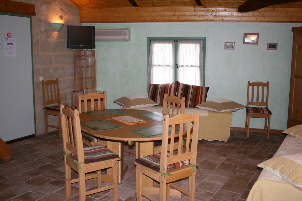 הוילה Montaren-et-Saint-Médiers Bastide De La Treille חדר תמונה